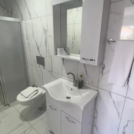 Oguz Apartahotel 3*