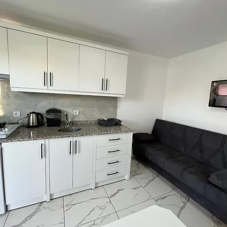 Oguz Side