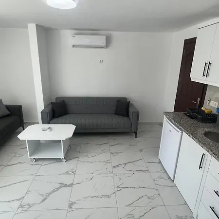 Oguz Side